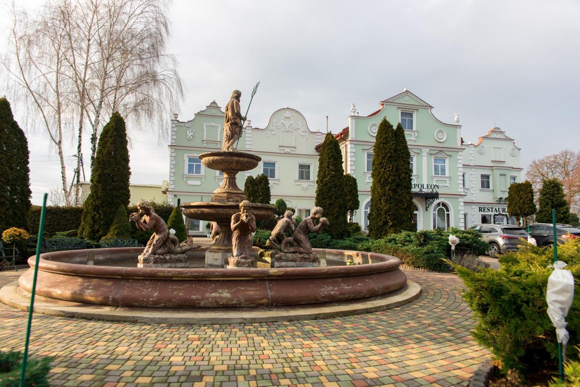 Hotel Napoleon Wroblew  Dış mekan fotoğraf