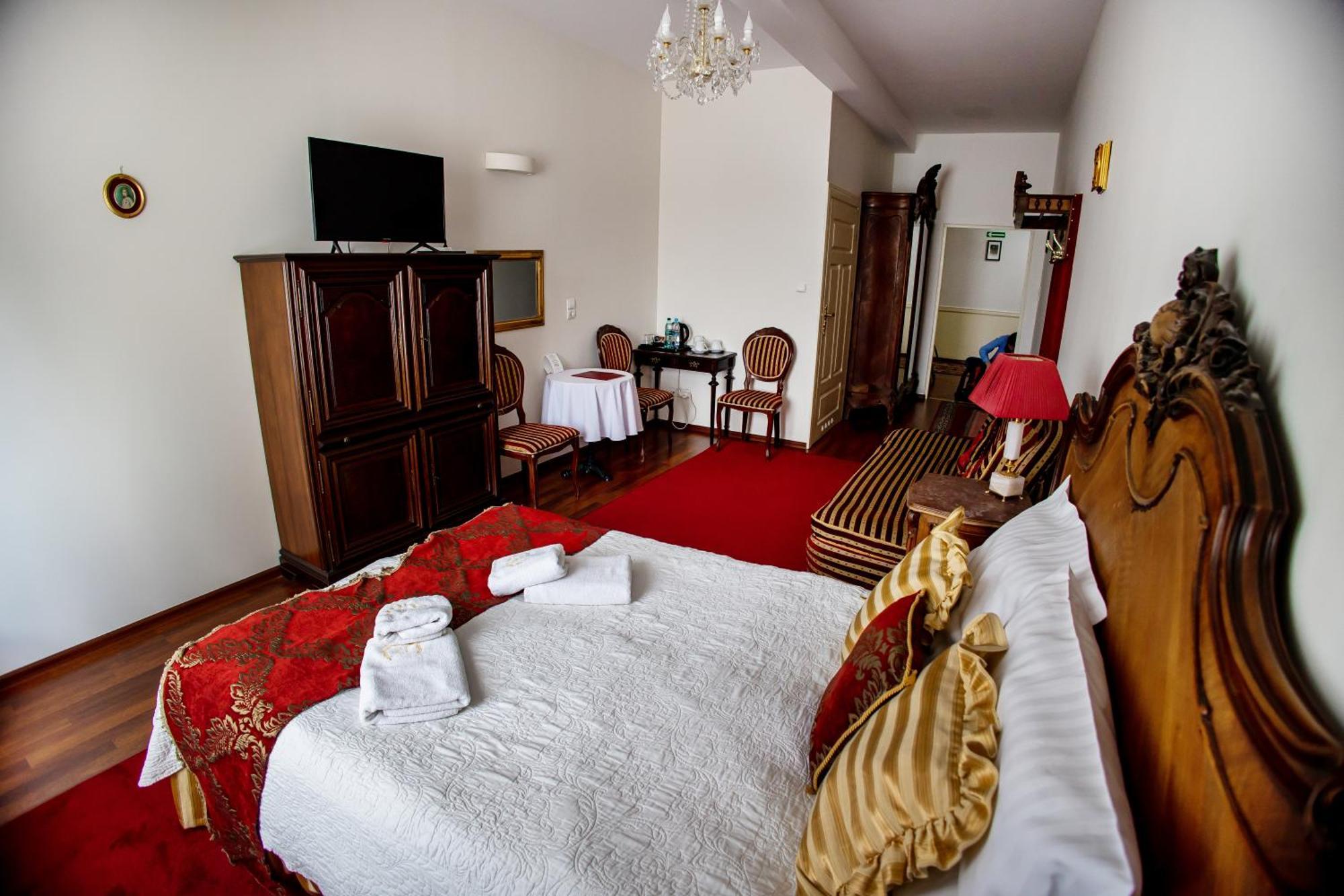Hotel Napoleon Wroblew  Dış mekan fotoğraf