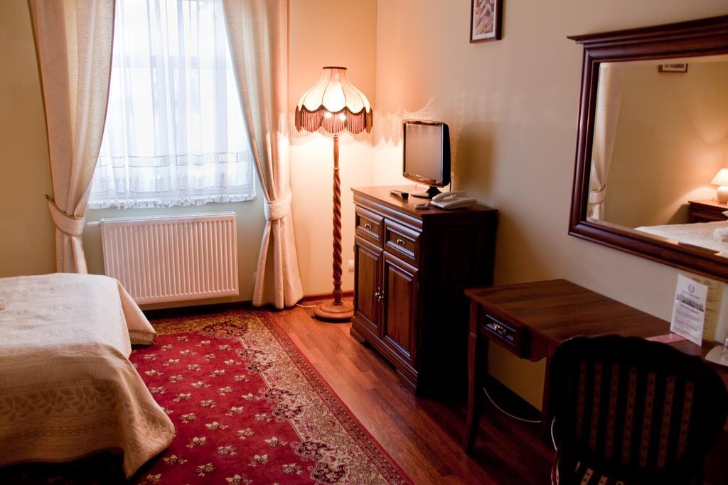 Hotel Napoleon Wroblew  Dış mekan fotoğraf